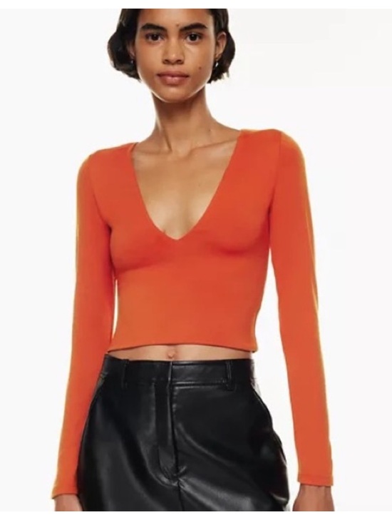 Aritzia Tops - Aritzia Babaton Contour V-Neck Longsleeve Top Size Large Orange Cropped